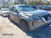 ✅ 2021 Nissan Rogue S • VIN: 5N1AT3AB2MC752554 • Lot: 43528404. Wystawiony na IAAI z przebiegiem 114 689 mil. Bezpłatny archiwum sprzedaży aukcyjnych z USA i szczegółowy raport historii pojazdu na DreamBid. Zdjęcie 1.