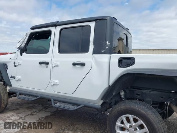 ✅ 2023 Jeep Gladiator Sport S • VIN: 1C6HJTAGXPL579320 • Лот: 42469237. Опубликован ранее на IAAI с пробегом 30 635 миль. Бесплатный доступ к архиву аукционных продаж из США и подробный отчёт об истории автомобиля на DreamBid. Изображение 14.