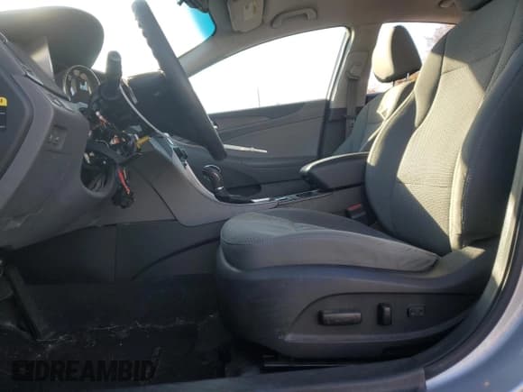 ✅ 2013 Hyundai Sonata GLS • VIN: 5NPEB4AC8DH696325 • Лот: 84906725. Опубликован ранее на Copart с пробегом 123 197 миль. Бесплатный доступ к архиву аукционных продаж из США и подробный отчёт об истории автомобиля на DreamBid. Изображение 7.