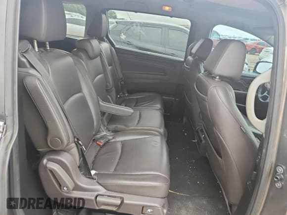 ✅ 2020 Honda Odyssey Touring • VIN: 5FNRL6H80LB040158 • Lot: 68511075. Listed on Copart with 111,416 mi. Free auction sales archive from the USA and detailed vehicle history report at DreamBid. Image 10.