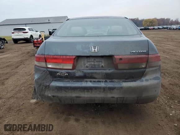 ✅ 2003 Honda Accord LX • VIN: 1HGCM563X3A072520 • Lot: 93683465. Wystawiony na Copart z przebiegiem 324 359 mil. Bezpłatny archiwum sprzedaży aukcyjnych z USA i szczegółowy raport historii pojazdu na DreamBid. Zdjęcie 6.