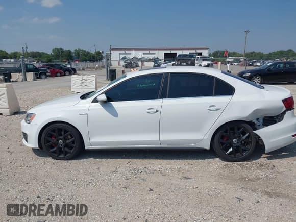 ✅ 2014 Volkswagen Jetta GLI • VIN: 3VW4T7AJ4EM301820 • Lot: 42994517. Listed on IAAI with 78,527 mi. Free auction sales archive from the USA and detailed vehicle history report at DreamBid. Image 14.