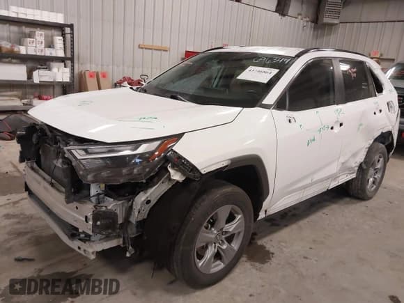 ✅ 2022 Toyota RAV4 Hybrid XLE • VIN: 4T3RWRFV0NU068864 • Lot: 43746864. Wystawiony na IAAI z przebiegiem 54 024 mil. Bezpłatny archiwum sprzedaży aukcyjnych z USA i szczegółowy raport historii pojazdu na DreamBid. Zdjęcie 17.