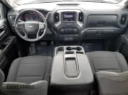 ✅ 2021 Chevrolet Silverado 1500 Custom • VIN: 3GCPYBEH1MG185453 • Lot: 78281804. Wystawiony na Copart z przebiegiem 75 380 mil. Bezpłatny archiwum sprzedaży aukcyjnych z USA i szczegółowy raport historii pojazdu na DreamBid. Zdjęcie 8.