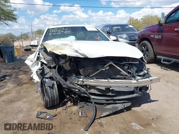 ✅ 2012 BMW 5 Series 535i xDrive • VIN: WBAFU7C59CDU58015 • Lot: 43199047. Wystawiony na IAAI z przebiegiem 105 056 mil. Bezpłatny archiwum sprzedaży aukcyjnych z USA i szczegółowy raport historii pojazdu na DreamBid. Zdjęcie 6.