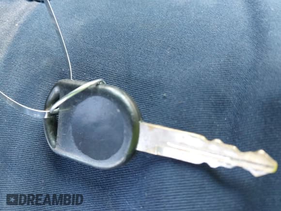 ✅ 2006 Ford F-150 XL • VIN: 1FTRF12286NA90438 • Lot: 42829079. Listed on IAAI with 106,485 mi. Free auction sales archive from the USA and detailed vehicle history report at DreamBid. Image 11.