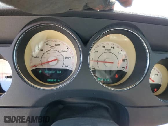 ✅ 2012 Dodge Challenger SXT • VIN: 2C3CDYAG2CH268340 • Lot: 68305604. Wystawiony na Copart z przebiegiem 183 818 mil. Bezpłatny archiwum sprzedaży aukcyjnych z USA i szczegółowy raport historii pojazdu na DreamBid. Zdjęcie 9.