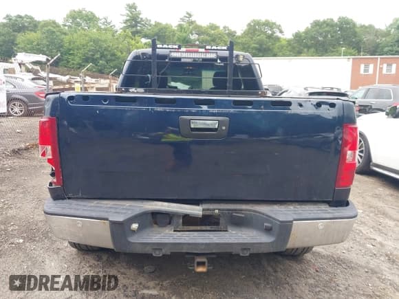 ✅ 2007 Chevrolet Silverado 1500 • VIN: 1GCFK19Y07Z616323 • Lot: 42637873. Wystawiony na IAAI z przebiegiem 191 057 mil. Bezpłatny archiwum sprzedaży aukcyjnych z USA i szczegółowy raport historii pojazdu na DreamBid. Zdjęcie 16.