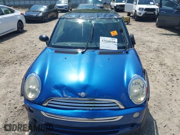 ✅ 2006 MINI Hardtop • VIN: WMWRC33596TJ75357 • Lot: 42016124. Listed on IAAI with Not provided. Free auction sales archive from the USA and detailed vehicle history report at DreamBid. Image 6.