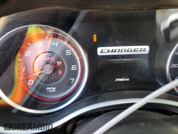 ✅ 2016 Dodge Charger R/T • VIN: 2C3CDXCT1GH346701 • Лот: 85164535. Опубликован ранее на Copart с пробегом 210 653 миль. Бесплатный доступ к архиву аукционных продаж из США и подробный отчёт об истории автомобиля на DreamBid. Изображение 9.