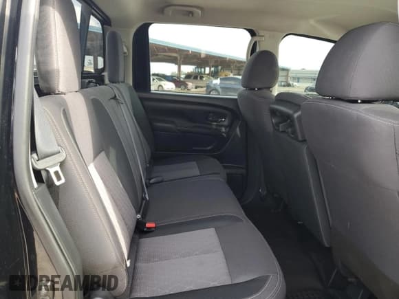 ✅ 2023 Nissan Titan SV • VIN: 1N6AA1EE7PN110646 • Lot: 51107665. Wystawiony na Copart z przebiegiem 31 572 mil. Bezpłatny archiwum sprzedaży aukcyjnych z USA i szczegółowy raport historii pojazdu na DreamBid. Zdjęcie 10.