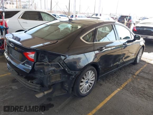 ✅ 2014 Ford Fusion SE Luxury • VIN: 3FA6P0PU1ER383118 • Lot: 42853683. Listed on IAAI with 297,364 mi. Free auction sales archive from the USA and detailed vehicle history report at DreamBid. Image 4.