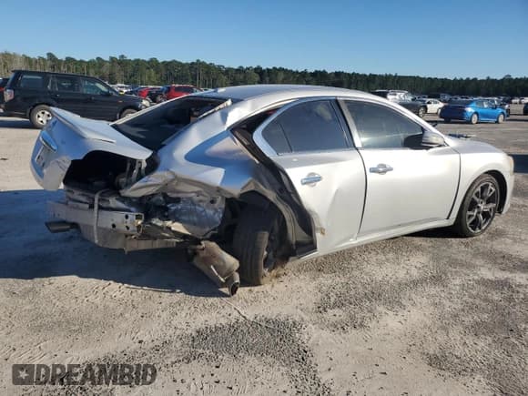 ✅ 2014 Nissan Maxima SV • VIN: 1N4AA5AP4EC472952 • Lot: 86440225. Listed on Copart with 165,862 mi. Free auction sales archive from the USA and detailed vehicle history report at DreamBid. Image 3.