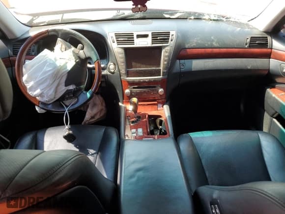 ✅ 2010 Lexus LS 460 • VIN: JTHCL5EF5A5007530 • Lot: 71559725. Listed on Copart with 86,454 mi. Free auction sales archive from the USA and detailed vehicle history report at DreamBid. Image 8.