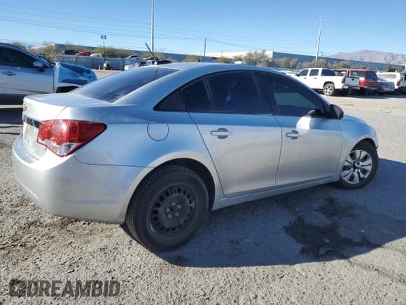 ✅ 2016 Chevrolet Cruze LS • VIN: 1G1PB5SG7G7221038 • Lot: 88268635. Listed on Copart with 79,496 mi. Free auction sales archive from the USA and detailed vehicle history report at DreamBid. Image 3.