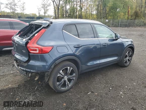 ✅ 2021 Volvo XC40 Inscription • VIN: YV4162UL5M2513142 • Lot: 85301295. Listed on Copart with 34,666 mi. Free auction sales archive from the USA and detailed vehicle history report at DreamBid. Image 3.