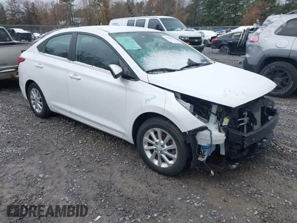 ✅ 2022 Hyundai Accent SE • VIN: 3KPC24A6XNE158345 • Lot: 43674483. Wystawiony na IAAI z przebiegiem 40 347 mil. Bezpłatny archiwum sprzedaży aukcyjnych z USA i szczegółowy raport historii pojazdu na DreamBid. Zdjęcie 1.