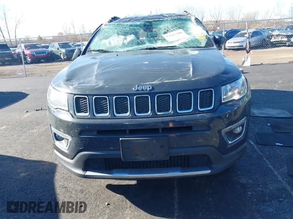 ✅ 2018 Jeep Compass Limited • VIN: 3C4NJDCB0JT400779 • Lot: 43683208. Wystawiony na IAAI z przebiegiem 93 961 mil. Bezpłatny archiwum sprzedaży aukcyjnych z USA i szczegółowy raport historii pojazdu na DreamBid. Zdjęcie 12.