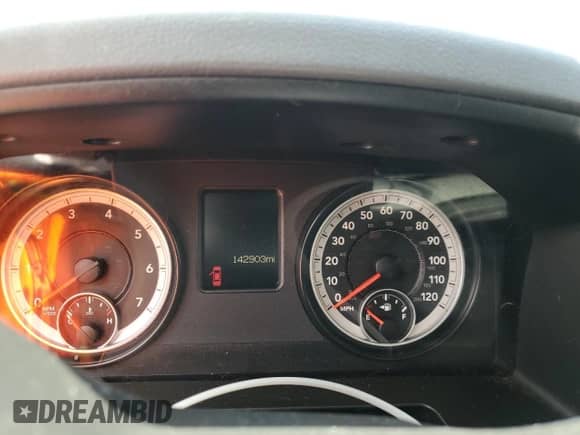 2015 Ram 1500 SLT z VIN 1C6RR6GTXFS578403, wystawiony jako Copart lot #68004065 z przebiegiem 142 903 mil mil oraz Czysty tytuł • Clean title. Historia ofert i sprzedaży dostępna na DreamBid. Obrazek 9.