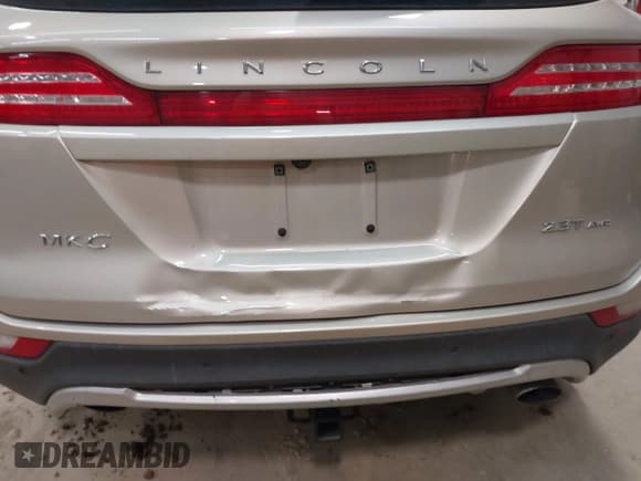 ✅ 2017 Lincoln MKC Reserve • VIN: 5LMTJ3DH2HUL45328 • Лот: 43495070. Опубликован ранее на IAAI с пробегом 91 703 миль. Бесплатный доступ к архиву аукционных продаж из США и подробный отчёт об истории автомобиля на DreamBid. Изображение 6.