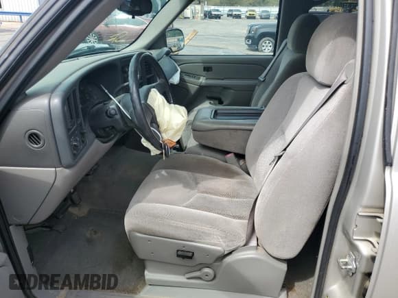 ✅ 2005 Chevrolet Suburban LS • VIN: 1GNGC26U95R167852 • Лот: 50689105. Опубликован ранее на Copart с пробегом 277 843 миль. Бесплатный доступ к архиву аукционных продаж из США и подробный отчёт об истории автомобиля на DreamBid. Изображение 7.