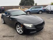 ✅ 2013 BMW Z4 sDrive28i • VIN: WBALL5C58DJ104449 • Lot: 79250174. Wystawiony na Copart z przebiegiem 119 451 mil. Bezpłatny archiwum sprzedaży aukcyjnych z USA i szczegółowy raport historii pojazdu na DreamBid. Zdjęcie 1.