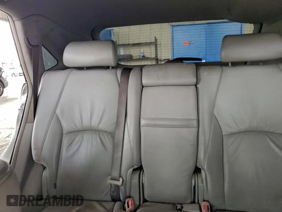 ✅ 2004 Lexus RX 330 • VIN: 2T2GA31U14C013040 • Lot: 96286615. Listed on Copart with 128,039 mi. Free auction sales archive from the USA and detailed vehicle history report at DreamBid. Image 10.