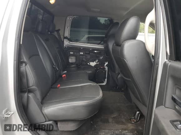 2010 Dodge 1500 Laramie z VIN 1D7RV1CT2AS262800, wystawiony jako Copart lot #81690014 z przebiegiem 111 002 mil mil oraz Szkoda całkowita • Salvage title. Historia ofert i sprzedaży dostępna na DreamBid. Obrazek 10.