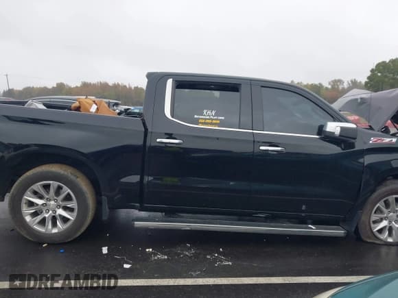 ✅ 2022 Chevrolet Silverado 1500 LTZ • VIN: 3GCUYGED6NG153001 • Lot: 43560026. Wystawiony na IAAI z przebiegiem 77 934 mil. Bezpłatny archiwum sprzedaży aukcyjnych z USA i szczegółowy raport historii pojazdu na DreamBid. Zdjęcie 13.