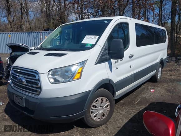 ✅ 2017 Ford Transit XL • VIN: 1FBZX2YM6HKA06914 • Lot: 41830142. Wystawiony na IAAI z przebiegiem 118 387 mil. Bezpłatny archiwum sprzedaży aukcyjnych z USA i szczegółowy raport historii pojazdu na DreamBid. Zdjęcie 18.