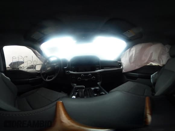 ✅ 2023 Ford F-150 Lightning Pro • VIN: 1FTVW1EL8PWG48559 • Лот: 41566599. Опубликован ранее на IAAI с пробегом 8 830 миль. Бесплатный доступ к архиву аукционных продаж из США и подробный отчёт об истории автомобиля на DreamBid. Изображение 24.