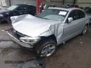 ✅ 2018 BMW 3 Series 330i xDrive • VIN: WBA8D9G52JNU70237 • Лот: 43186572. Опубликован ранее на IAAI с пробегом 102 985 миль. Бесплатный доступ к архиву аукционных продаж из США и подробный отчёт об истории автомобиля на DreamBid. Изображение 2.