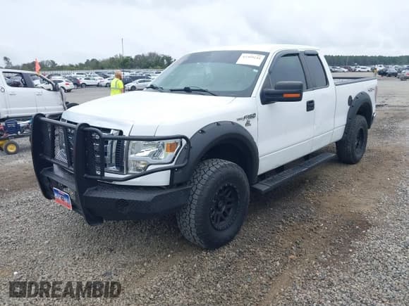 ✅ 2010 Ford F-150 XL • VIN: 1FTEX1E85AFB13706 • Лот: 43309144. Опубликован ранее на IAAI с пробегом 260 731 миль. Бесплатный доступ к архиву аукционных продаж из США и подробный отчёт об истории автомобиля на DreamBid. Изображение 2.