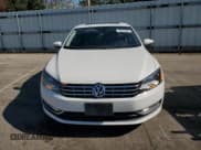 ✅ 2012 Volkswagen Passat SEL Premium • VIN: 1VWCM7A36CC011975 • Lot: 85645965. Wystawiony na Copart z przebiegiem 142 810 mil. Bezpłatny archiwum sprzedaży aukcyjnych z USA i szczegółowy raport historii pojazdu na DreamBid. Zdjęcie 5.