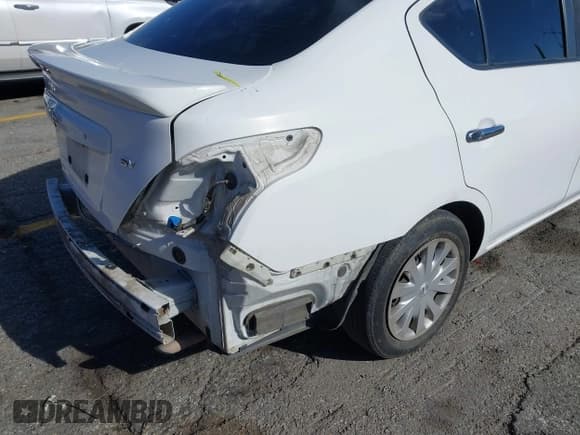 ✅ 2018 Nissan Versa SV • VIN: 3N1CN7AP2JL802219 • Lot: 43853053. Listed on IAAI with 120,601 mi. Free auction sales archive from the USA and detailed vehicle history report at DreamBid. Image 13.