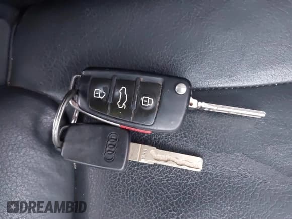 ✅ 2011 Audi A3 Premium Plus • VIN: WAUMFAFM5BA069955 • Лот: 41166786. Опубликован ранее на IAAI с пробегом 160 135 миль. Бесплатный доступ к архиву аукционных продаж из США и подробный отчёт об истории автомобиля на DreamBid. Изображение 11.