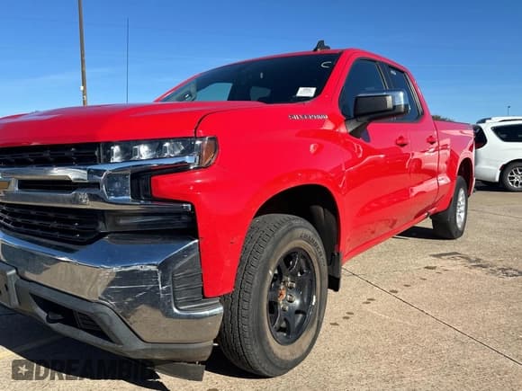✅ 2020 Chevrolet Silverado 1500 LT • VIN: 1GCRYDED3LZ231364 • Lot: 82142324. Wystawiony na Copart z przebiegiem 86 219 mil. Bezpłatny archiwum sprzedaży aukcyjnych z USA i szczegółowy raport historii pojazdu na DreamBid. Zdjęcie 2.