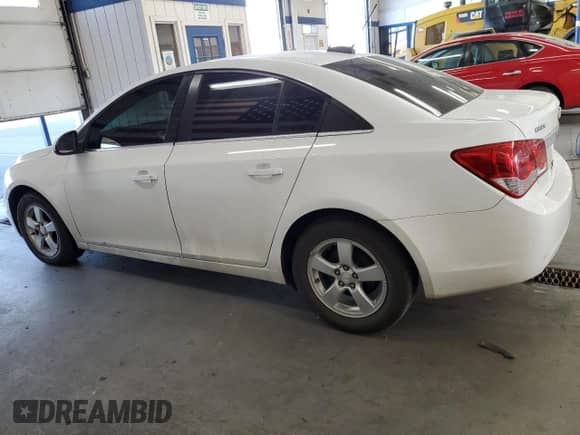 2015 Chevrolet Cruze LT z VIN 1G1PC5SB1F7130928, wystawiony jako Copart lot #84561045 z przebiegiem 106 370 mil mil oraz Szkoda całkowita • Salvage title. Historia ofert i sprzedaży dostępna na DreamBid. Obrazek 2.