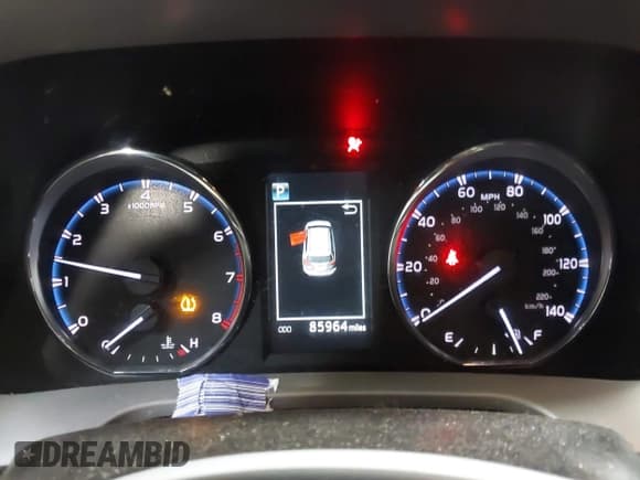 ✅ 2016 Toyota RAV4 XLE • VIN: 2T3RFREV7GW464455 • Lot: 43803958. Listed on IAAI with 85,964 mi. Free auction sales archive from the USA and detailed vehicle history report at DreamBid. Image 7.