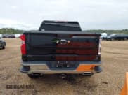 ✅ 2021 Chevrolet Silverado 1500 LT • VIN: 3GCUYDED7MG370442 • Lot: 43474501. Wystawiony na IAAI z przebiegiem 74 240 mil. Bezpłatny archiwum sprzedaży aukcyjnych z USA i szczegółowy raport historii pojazdu na DreamBid. Zdjęcie 16.