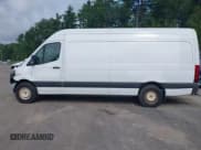 ✅ 2021 Mercedes-Benz Sprinter Cargo • VIN: W1Y4DCHY2MT069791 • Lot: 42621138. Wystawiony na IAAI z przebiegiem 87 946 mil. Bezpłatny archiwum sprzedaży aukcyjnych z USA i szczegółowy raport historii pojazdu na DreamBid. Zdjęcie 15.