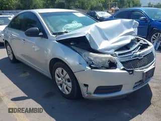 2014 Chevrolet Cruze LS с VIN 1G1PB5SGXE7315248, выставлен на аукционе IAAI как лот 42683944 с пробегом 169 938 миль миль и . История ставок и продаж доступна на DreamBid. Изображение 1.
