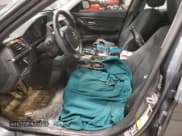 ✅ 2015 BMW 3 Series 328i xDrive • VIN: WBA3B5G54FNS17890 • Lot: 48632125. Wystawiony na Copart z przebiegiem 68 395 mil. Bezpłatny archiwum sprzedaży aukcyjnych z USA i szczegółowy raport historii pojazdu na DreamBid. Zdjęcie 7.