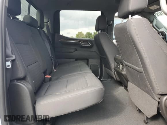 ✅ 2022 Chevrolet Silverado 1500 RST • VIN: 1GCUDEED0NZ553586 • Лот: 81773285. Опубликован ранее на Copart с пробегом 30 127 миль. Бесплатный доступ к архиву аукционных продаж из США и подробный отчёт об истории автомобиля на DreamBid. Изображение 10.