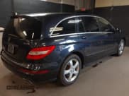 ✅ 2011 Mercedes-Benz R 350 • VIN: 4JGCB6FE0BA119916 • Lot: 42553464. Listed on IAAI with 149,201 mi. Free auction sales archive from the USA and detailed vehicle history report at DreamBid. Image 4.