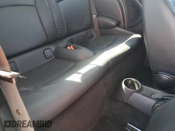 ✅ 2013 MINI Hardtop • VIN: WMWSU3C59DT688409 • Lot: 93724175. Wystawiony na Copart z przebiegiem 96 951 mil. Bezpłatny archiwum sprzedaży aukcyjnych z USA i szczegółowy raport historii pojazdu na DreamBid. Zdjęcie 10.