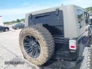 ✅ 2008 Jeep Wrangler Unlimited Sahara • VIN: 1J4GA59188L587606 • Lot: 43082389. Listed on IAAI with 120,757 mi. Free auction sales archive from the USA and detailed vehicle history report at DreamBid. Image 16.