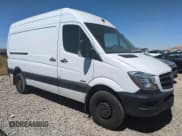 ✅ 2016 Mercedes-Benz Sprinter Cargo • VIN: WD3PE7DD9GP258454 • Lot: 66236155. Wystawiony na Copart z przebiegiem 161 612 mil. Bezpłatny archiwum sprzedaży aukcyjnych z USA i szczegółowy raport historii pojazdu na DreamBid. Zdjęcie 4.
