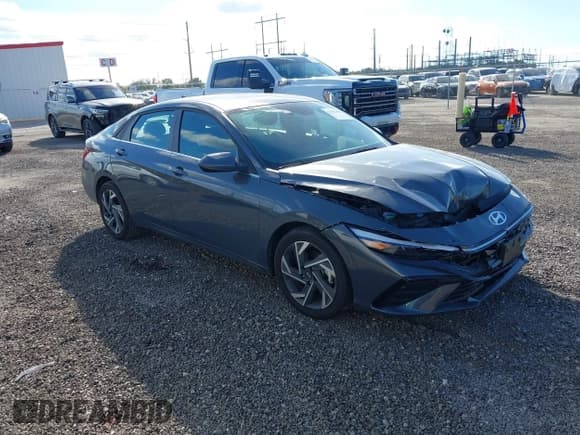 ✅ 2025 Hyundai Elantra SEL Convenience • VIN: KMHLS4DG0SU028975 • Lot: 43645484. Listed on IAAI with 13,552 mi. Free auction sales archive from the USA and detailed vehicle history report at DreamBid. Image 1.