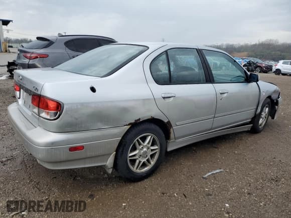 ✅ 2002 Infiniti G20 Luxury • VIN: JNKCP11A72T507144 • Лот: 54208075. Опубликован ранее на Copart с пробегом 189 441 миль. Бесплатный доступ к архиву аукционных продаж из США и подробный отчёт об истории автомобиля на DreamBid. Изображение 3.